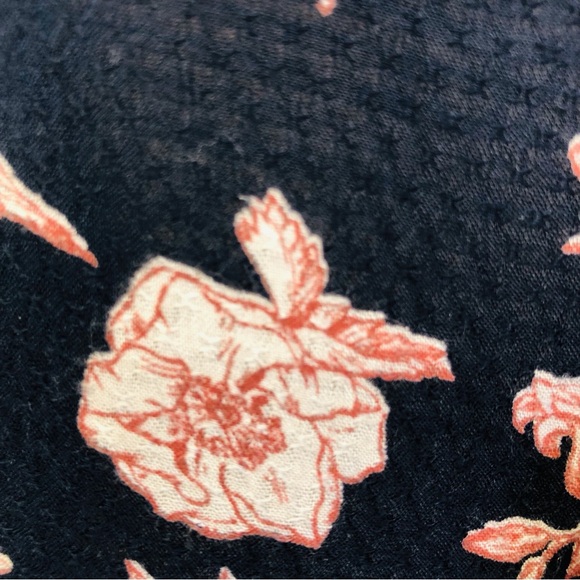 Jessica Simpson Navy Floral Popover Top - Picture 15 of 16